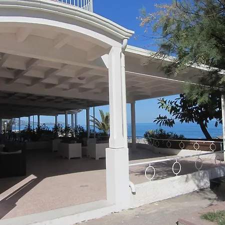 Ristorante La Scogliera - Nuova Gestione Hotell 3*