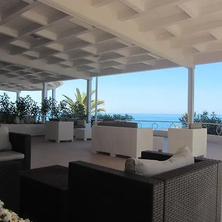 Ristorante La Scogliera - Nuova Gestione 3* Piraino