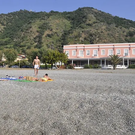 Ristorante La Scogliera - Nuova Gestione Hotell Piraino