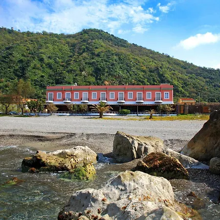 Ristorante La Scogliera - Nuova Gestione 3* Piraino