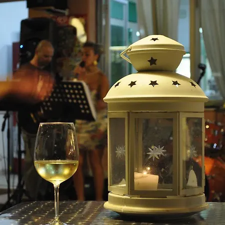 Ristorante La Scogliera - Nuova Gestione فندق بيراينو