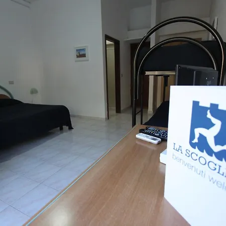 فندق Ristorante La Scogliera - Nuova Gestione بيراينو