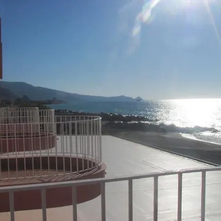 Ristorante La Scogliera - Nuova Gestione فندق بيراينو