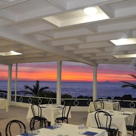 Ristorante La Scogliera - Nuova Gestione 3* Piraino