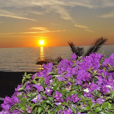 فندق Ristorante La Scogliera - Nuova Gestione 3*