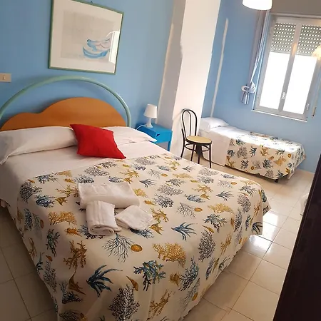 فندق Ristorante La Scogliera - Nuova Gestione 3*