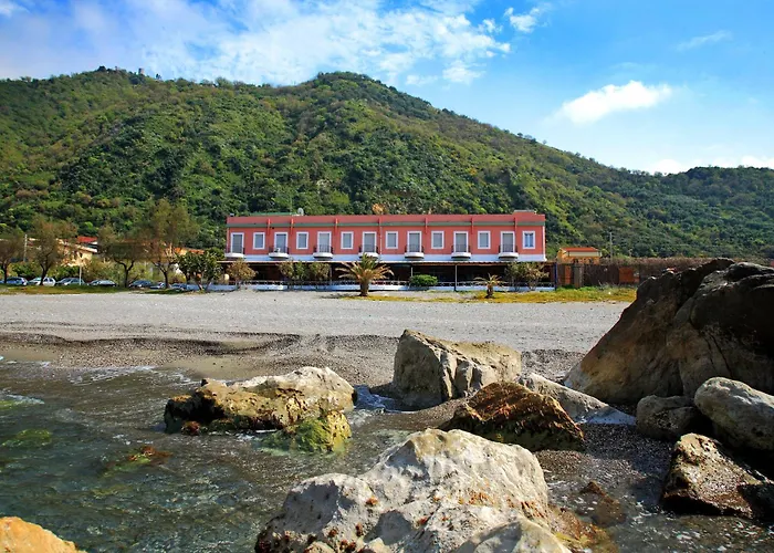 Ristorante La Scogliera - Nuova Gestione 3* Piraino