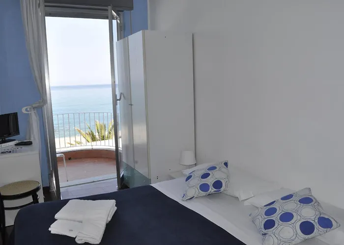 Hotel Ristorante La Scogliera - Nuova Gestione 3*