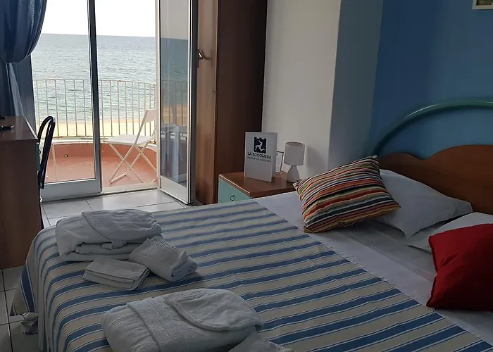 Hotel Ristorante La Scogliera - Nuova Gestione 3*