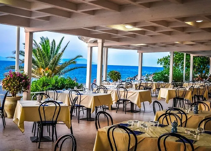 Hotel Ristorante La Scogliera - Nuova Gestione 3*